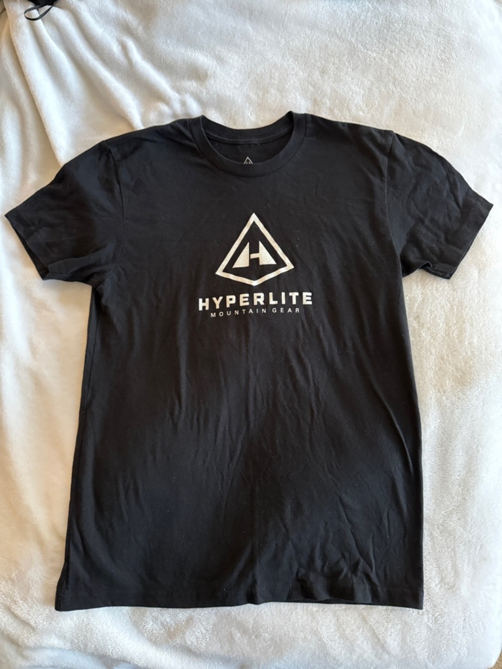 Hyperlite Mountain Gear Black short sleeve T-Shirt Men's size small